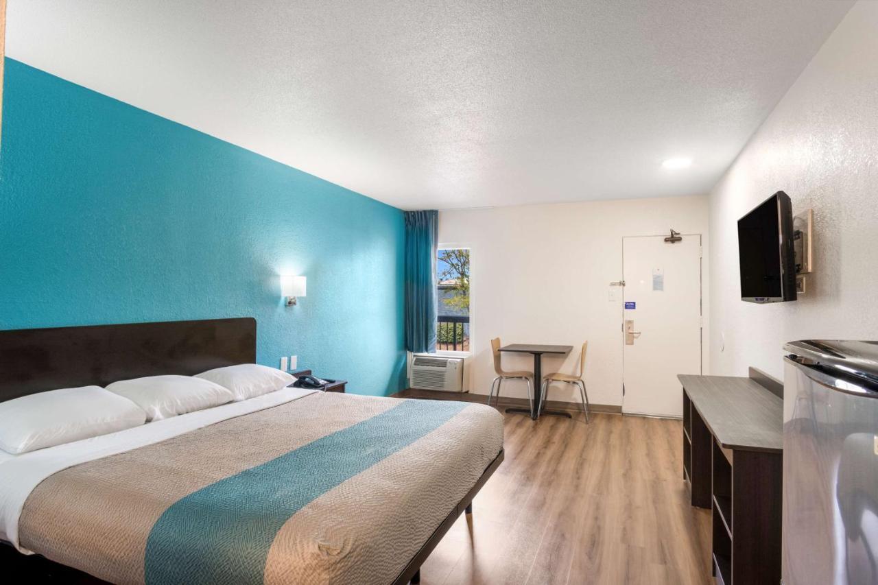 Motel 6-Lexington, Ky - Airport Eksteriør bilde